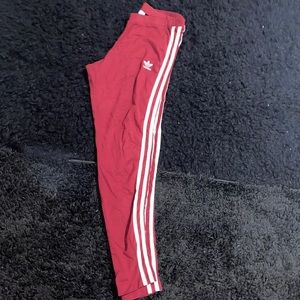 Adidas : Medium Maroon Leggings